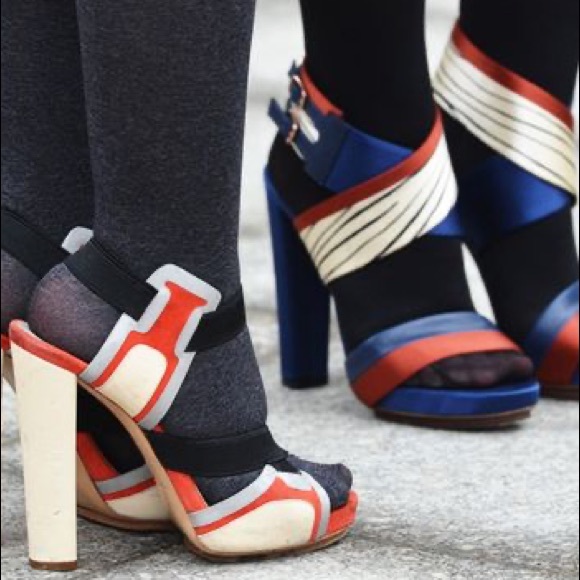 Meet Your Posher! - Picture 4 of 13